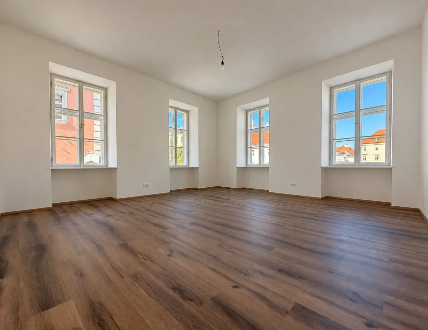 Großzügige generalsanierte 3-Zimmer-Wohnung in Wiener Neustadt!