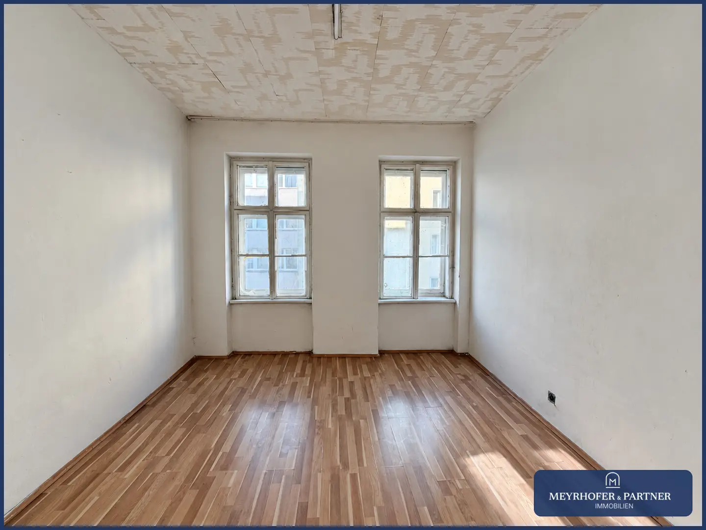 Altbauwohnung mit hohen Räumen und Renovierungspotenzial nahe Rennweg