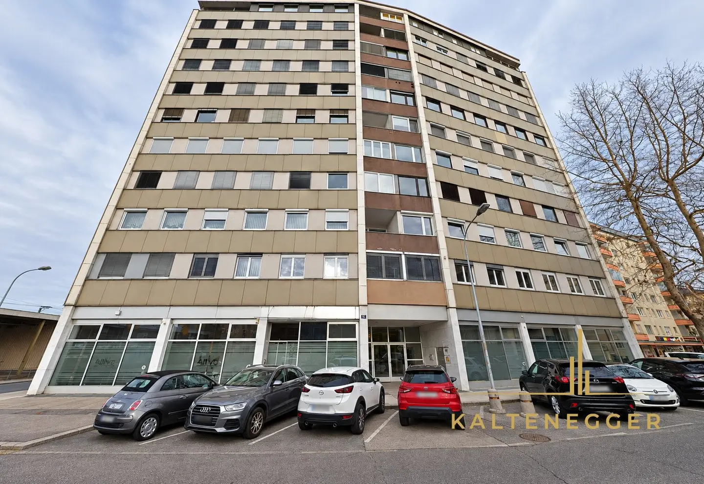 Vielseitige Büro- und Gewerbeimmobilie mit rund 725 m² Nutzfläche und 4 Parkplätzen in Klagenfurt Nähe Bahnhof