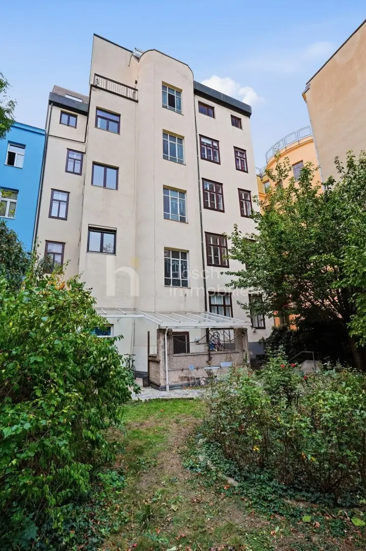 Altbau und Dachgeschoss in Wien | Wohnen mit Garten, Balkon oder Dachterrasse