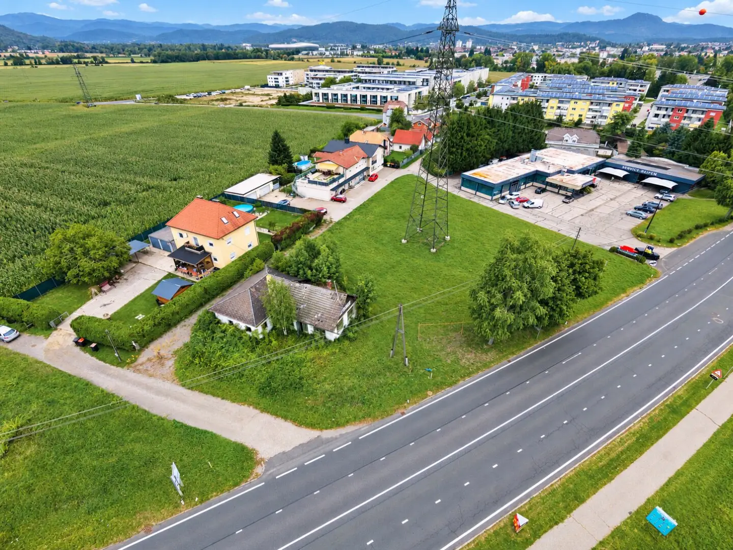 3.334 m² an der Rosentaler Straße – Grundstück mit Altbestand in Viktring