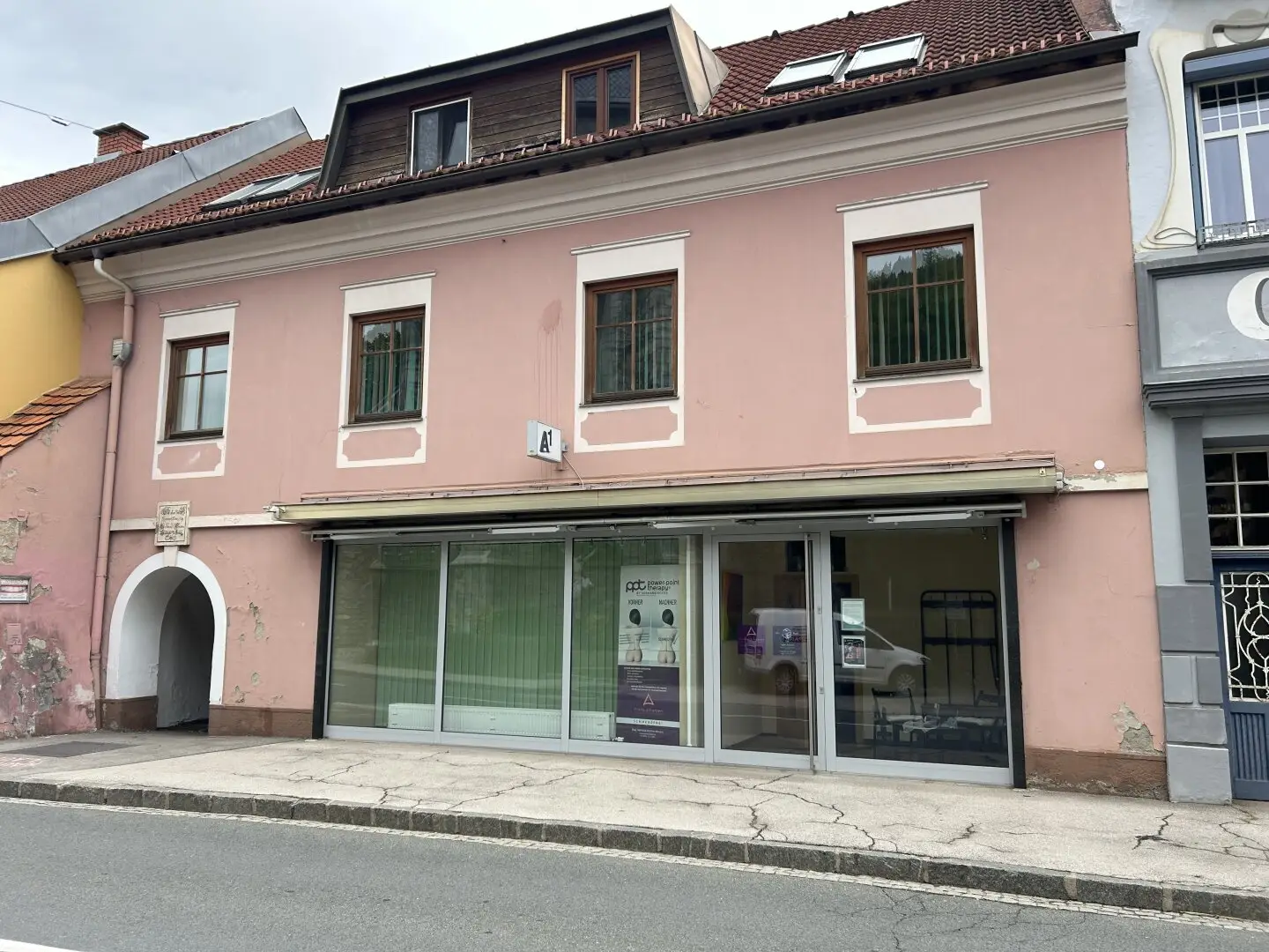 Stadthaus in Friesach mit 4 Wohnungen und einem Geschäftslokal, Bruttorendite 10 %
