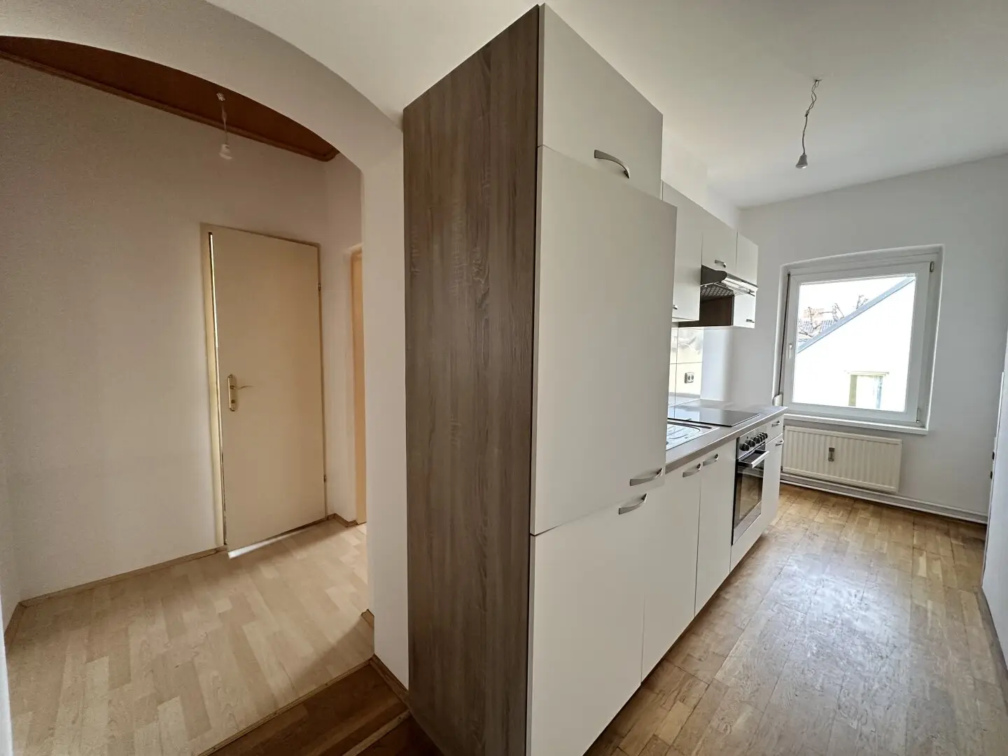 Toll geschnittene 2-Zimmer-Wohnung mit extra Küche in zentraler Lage zum Schloss Eggenberg &amp; FH Joanneum
