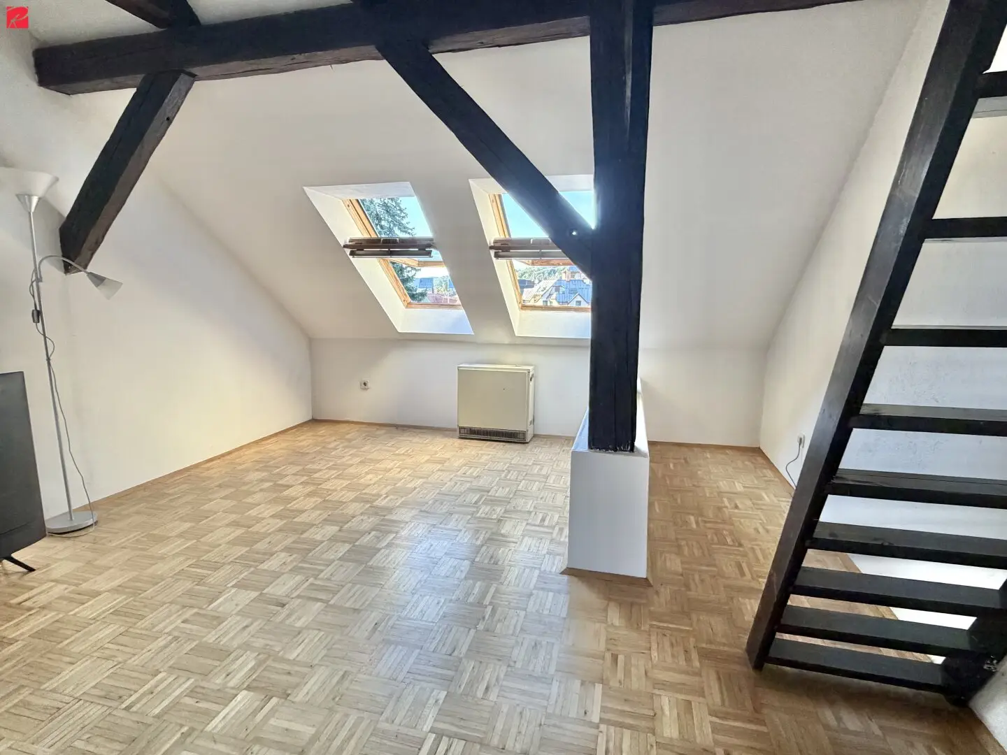 Helle DG-Wohnung nahe Stadtpark und Schloßberg!
