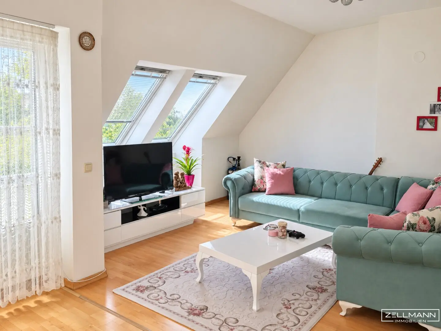 Hell und ruhig – Dachgeschosswohnung mit Südterrasse | ZELLMANN IMMOBILIEN