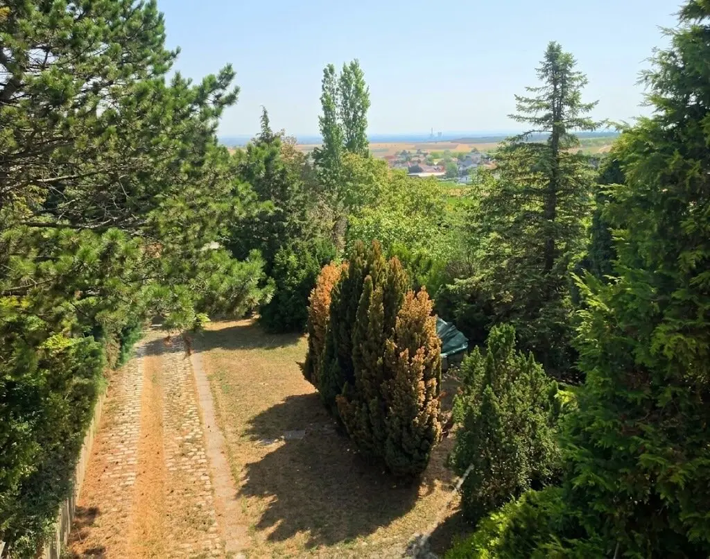 Exclusive corner plot in sought-after villa location with distant view