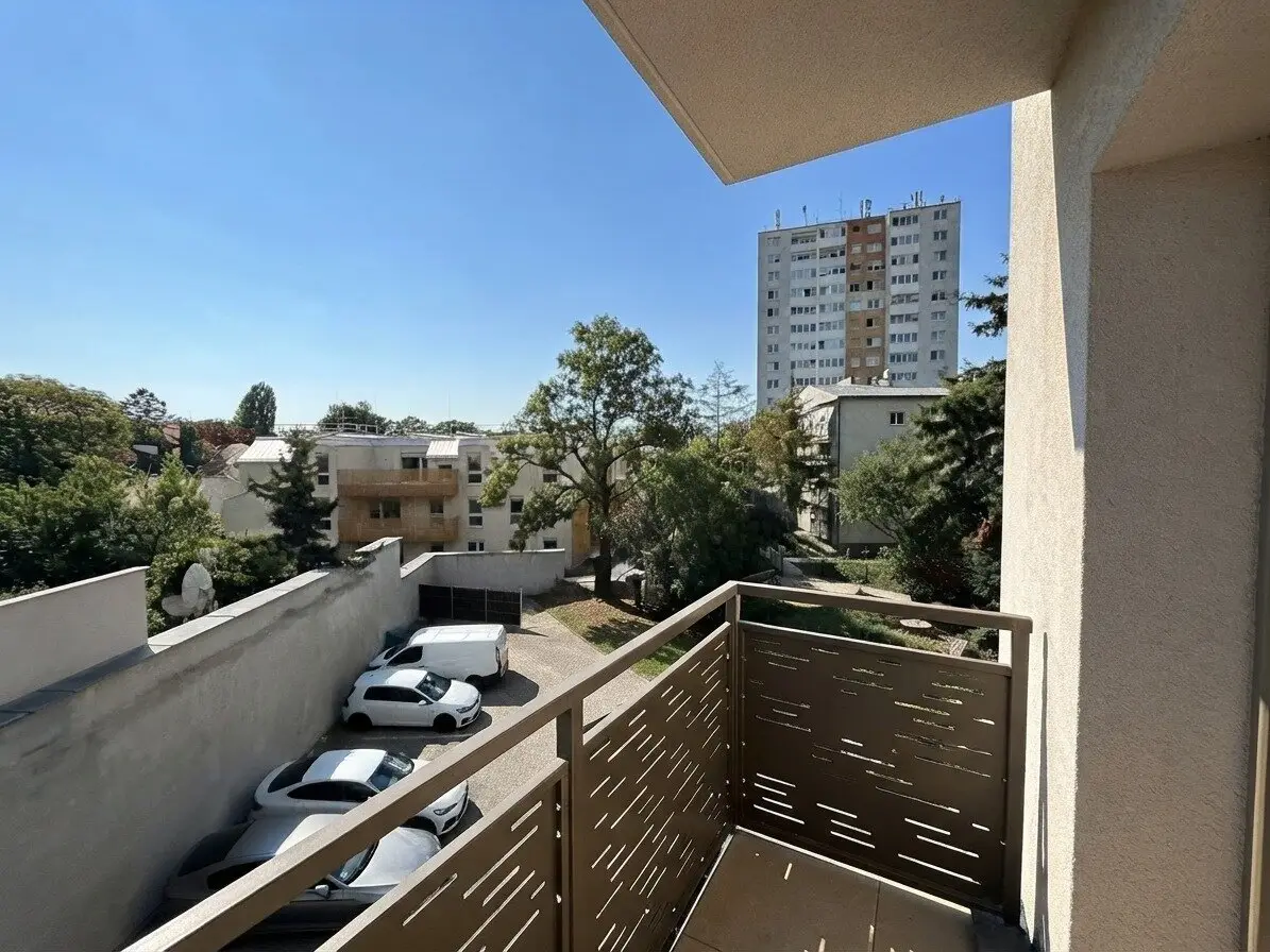 Mischekgasse - hofseitige Garconniere mit Balkon zu vermieten