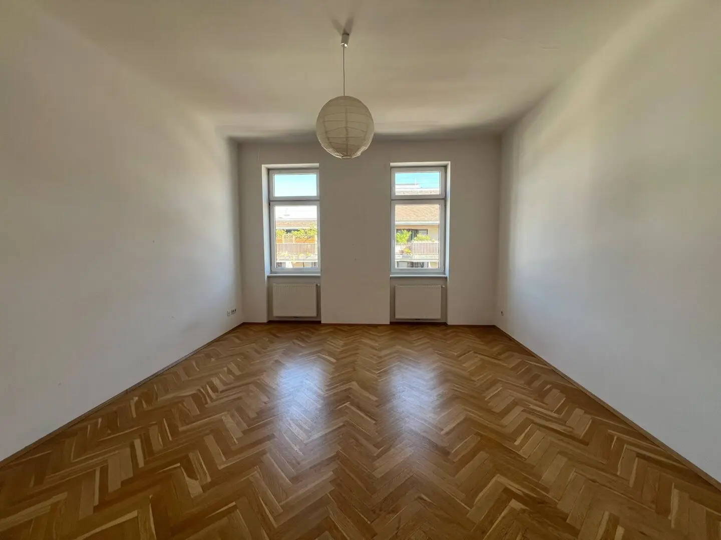 Sandleitengasse -  WG taugliche 3 Zimmer Altbauwohnung zu vermieten
