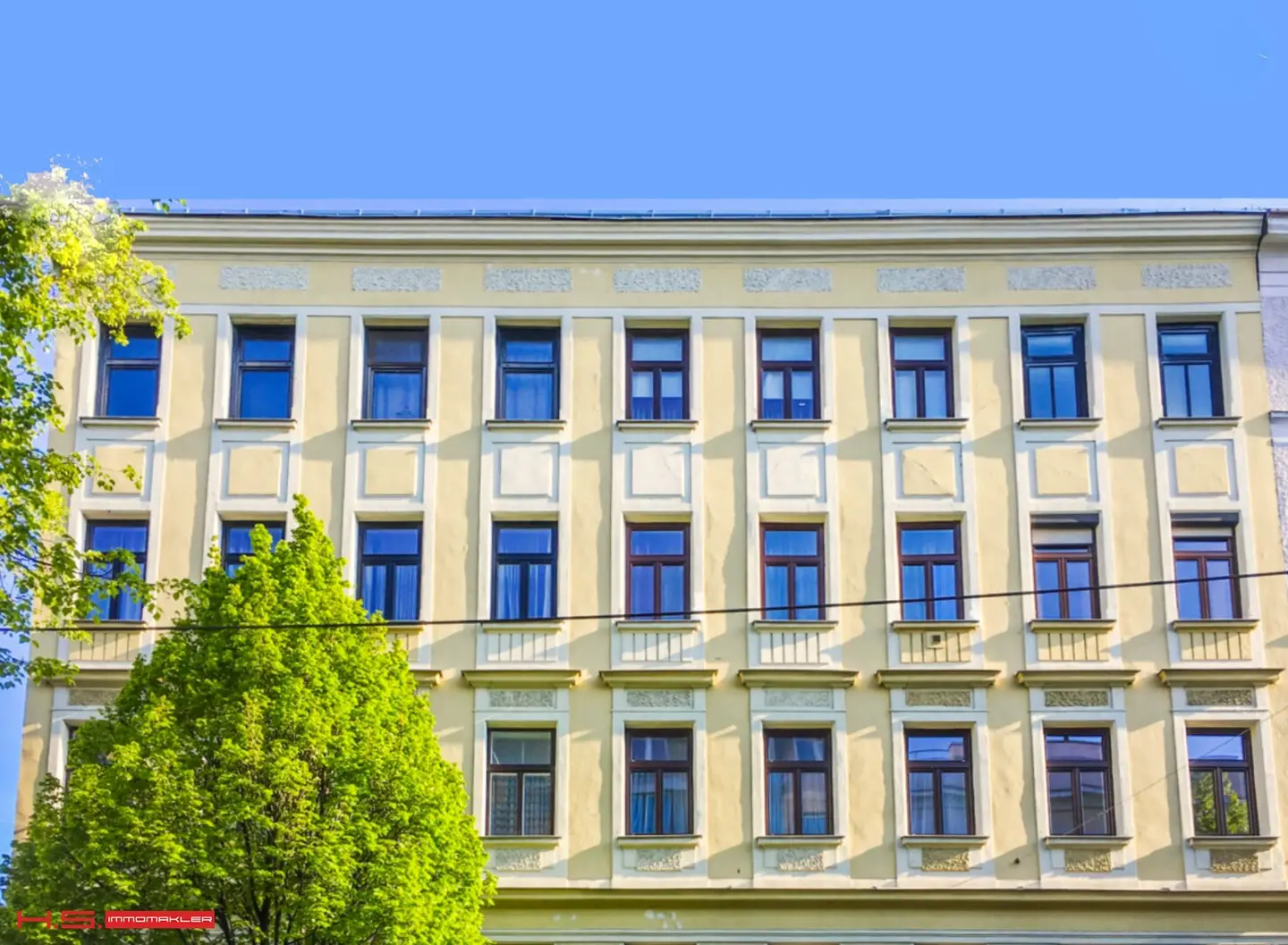 ECONOMICS UNIVERSITY - WONDERFUL FIRST OCCUPANCY - 4TH FLOOR WITH ELEVATOR - PERIOD BUILDING - SOUTHWEST EXPOSURE - U2 CONNECTION