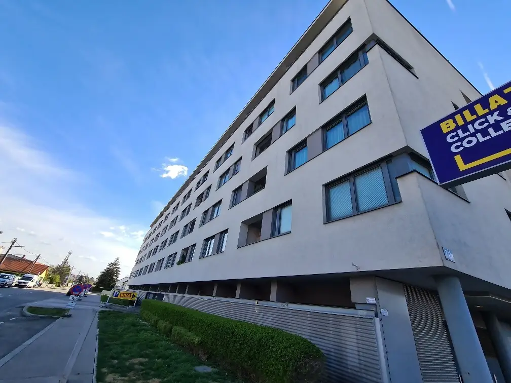 Helle Neubauwohnung mit Ostloggia und ausgezeichneter Anbindung