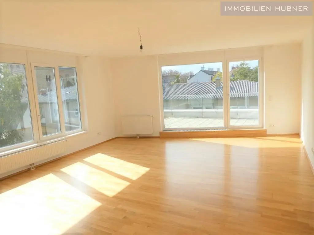 Lichtdurchflutete Wohnung mit großer Dachterrasse