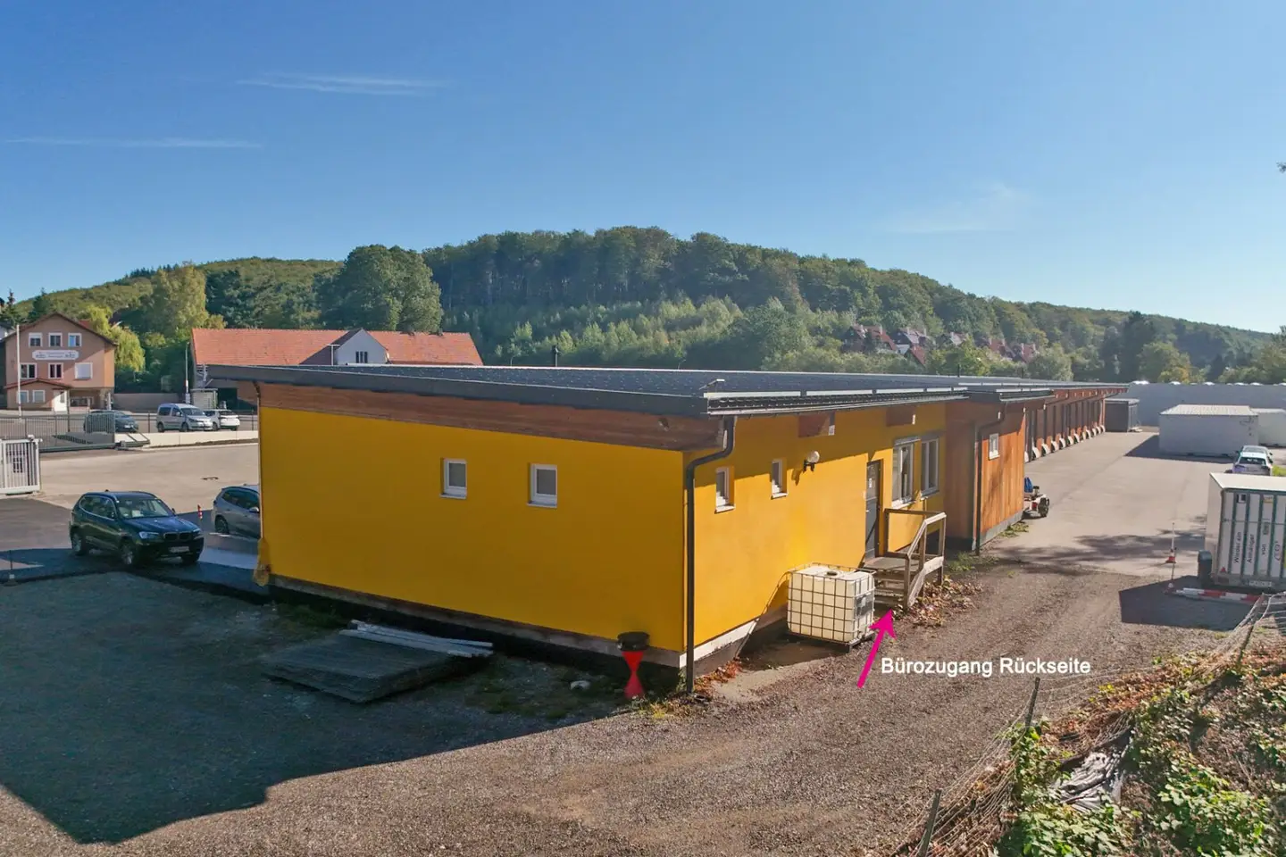 Büroeingang Rückseite