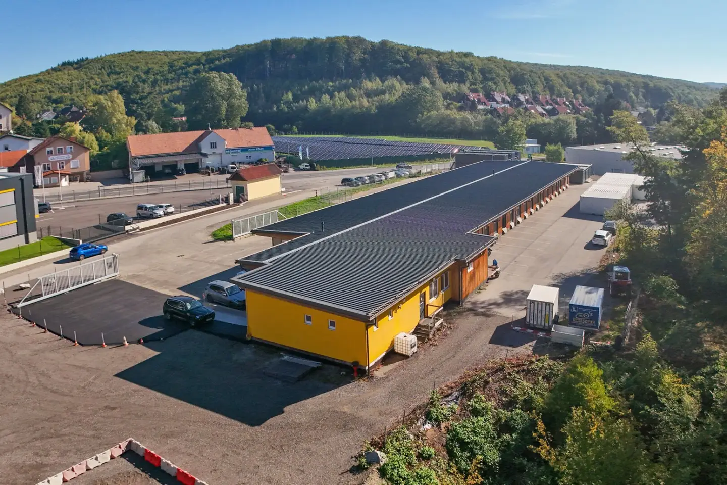 Attraktive Büro- und Lagerflächen direkt an der B1 in Gablitz – ideal für Handwerks- und Gewerbebetriebe