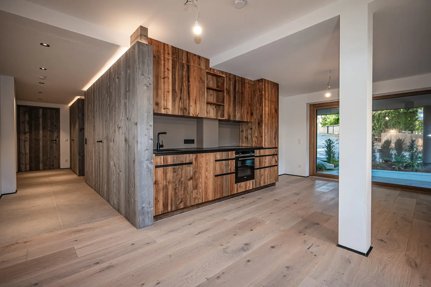 Hochwertig sanierte Erdgeschosswohnung mit Garten und Bergblick