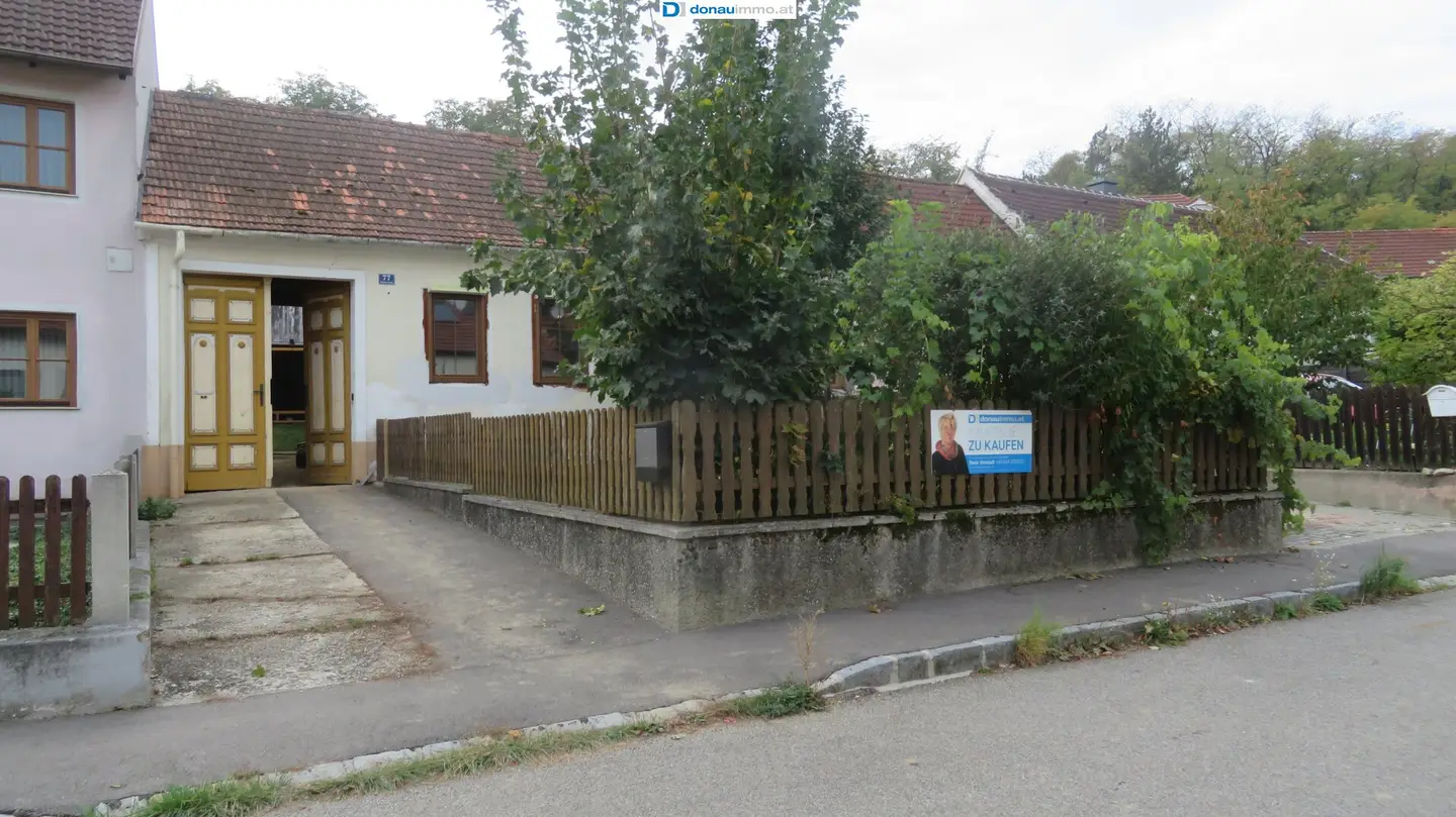 3743 Röschitz: Sanierungsbedürftiges Landhaus mit großzügigem Stadel