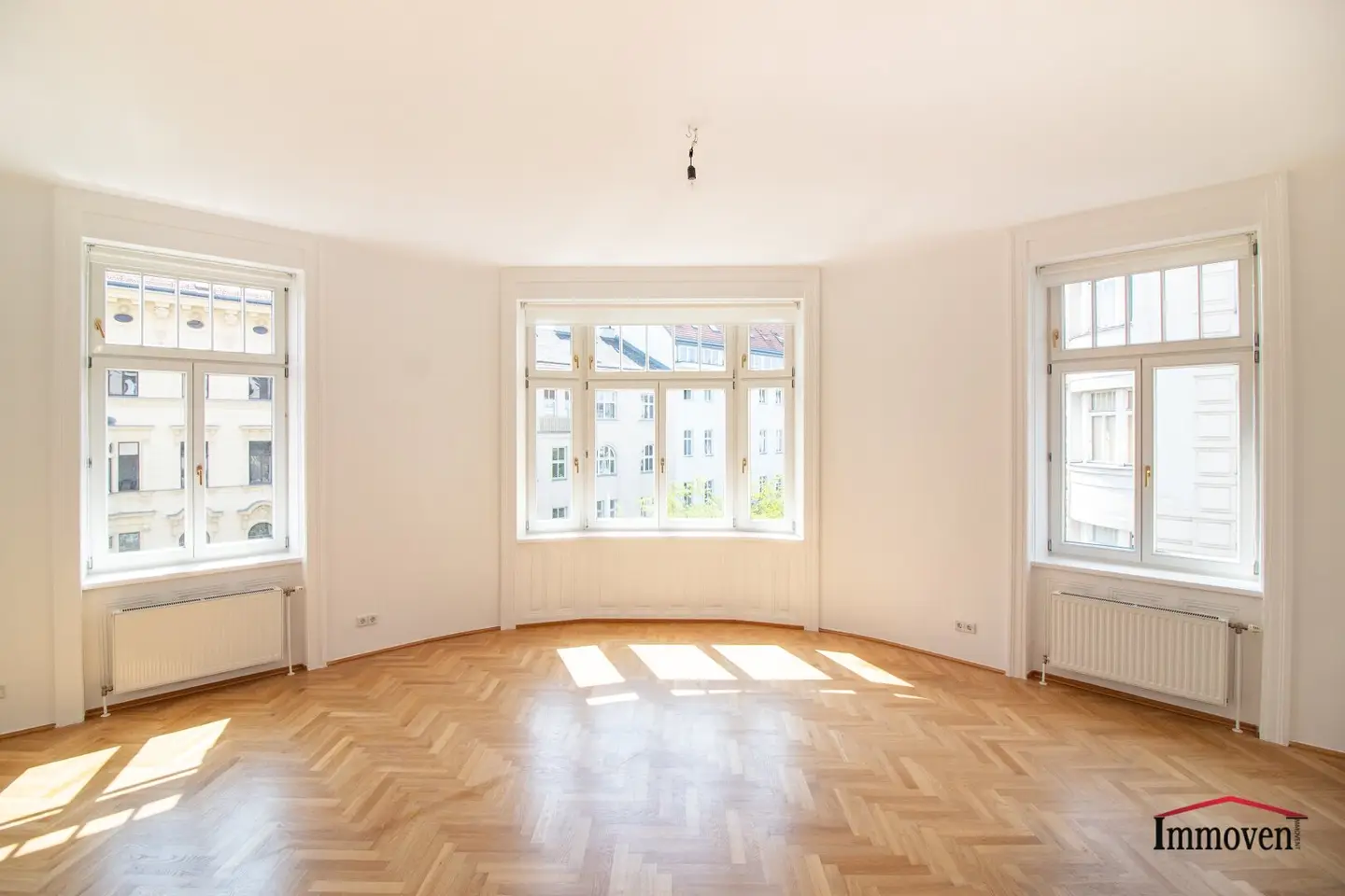 TOPLAGE - Großes Büro auf der Mariahilfer Straße! (Mietbeginn 01.01.2027)