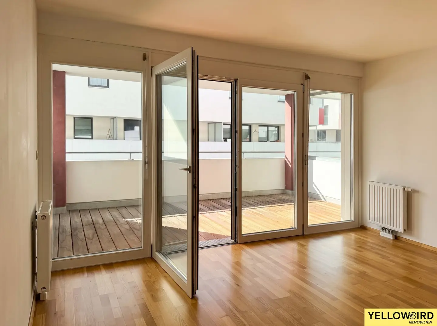 2 Room New Build Apartment near the Wienerwald I Loggia &amp; Terrace I Indoor Pool, Fitness &amp; Sauna I Garage