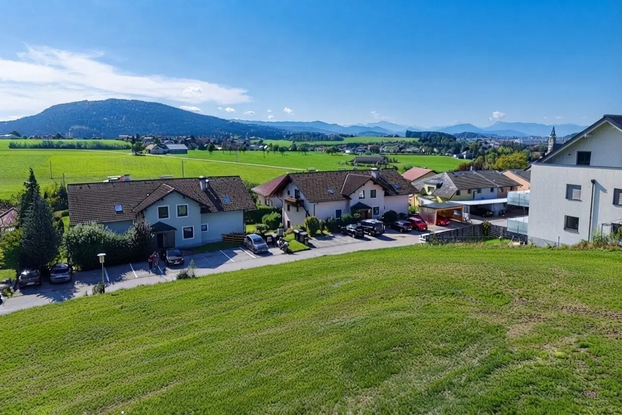 Your place for individual housing dreams - plot with magnificent panoramic view
