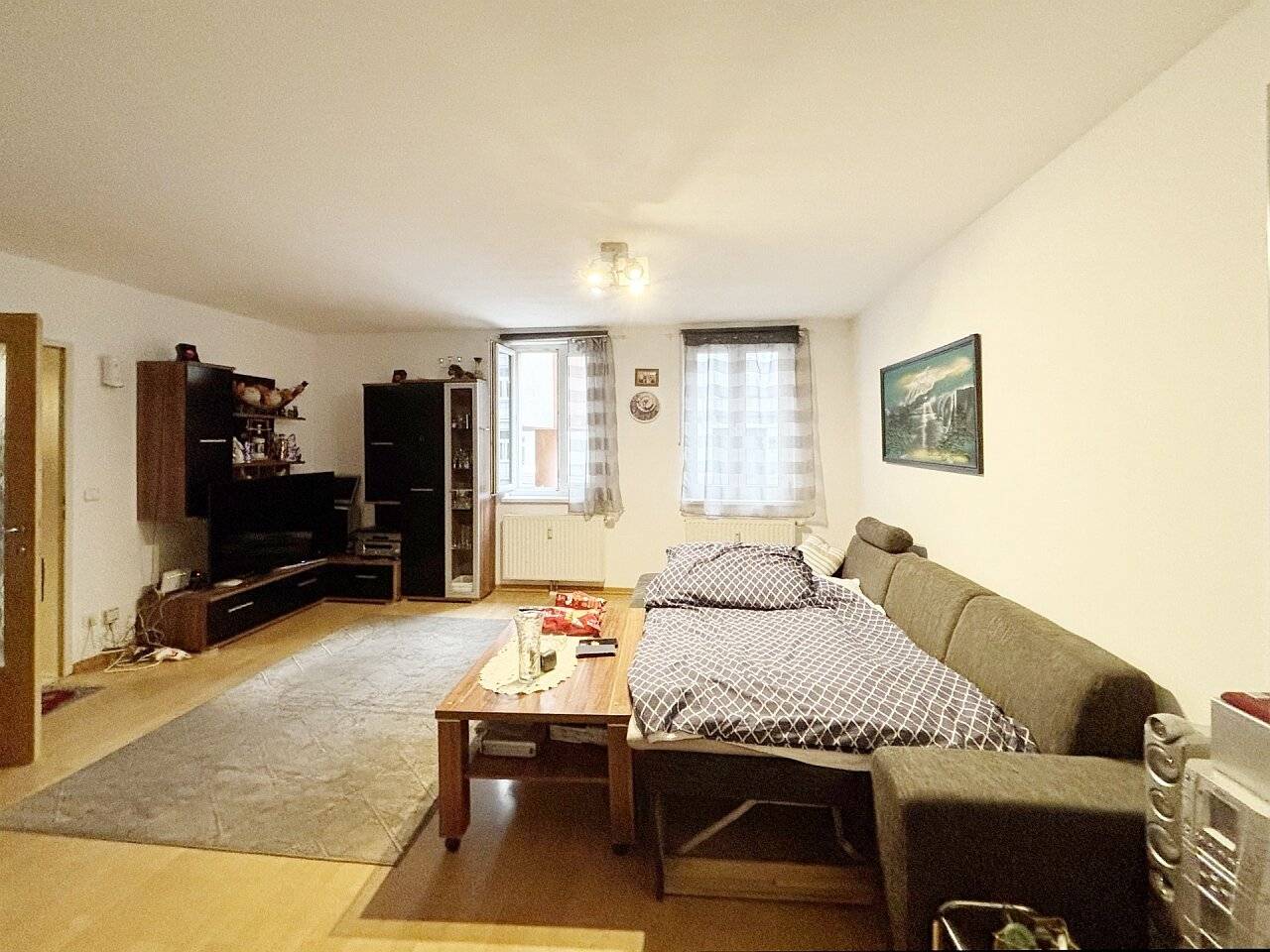 SUPER ANLAGE - ca. 3,540% Rendite - Wohnung und Garagen-Stellplatz - unbefristet vermietet !