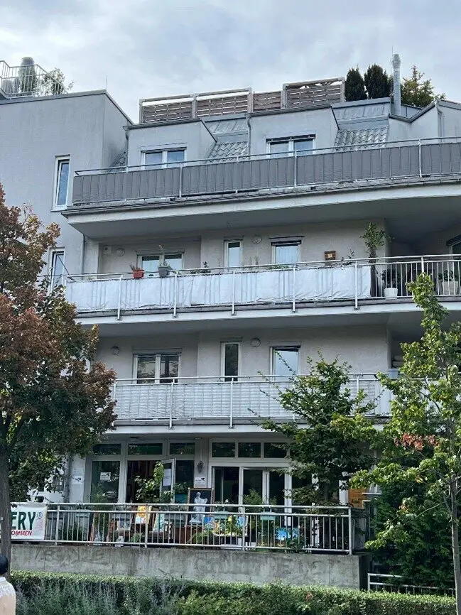 2-Zimmer-Wohnung mit 13 m² Balkon am Türkenschanzpark