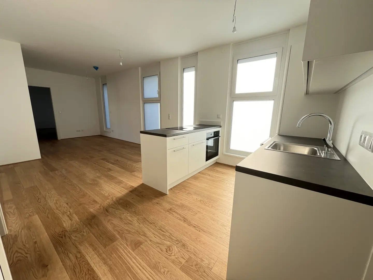 Erdgeschosswohnung mit Tiefgarage und Balkon
