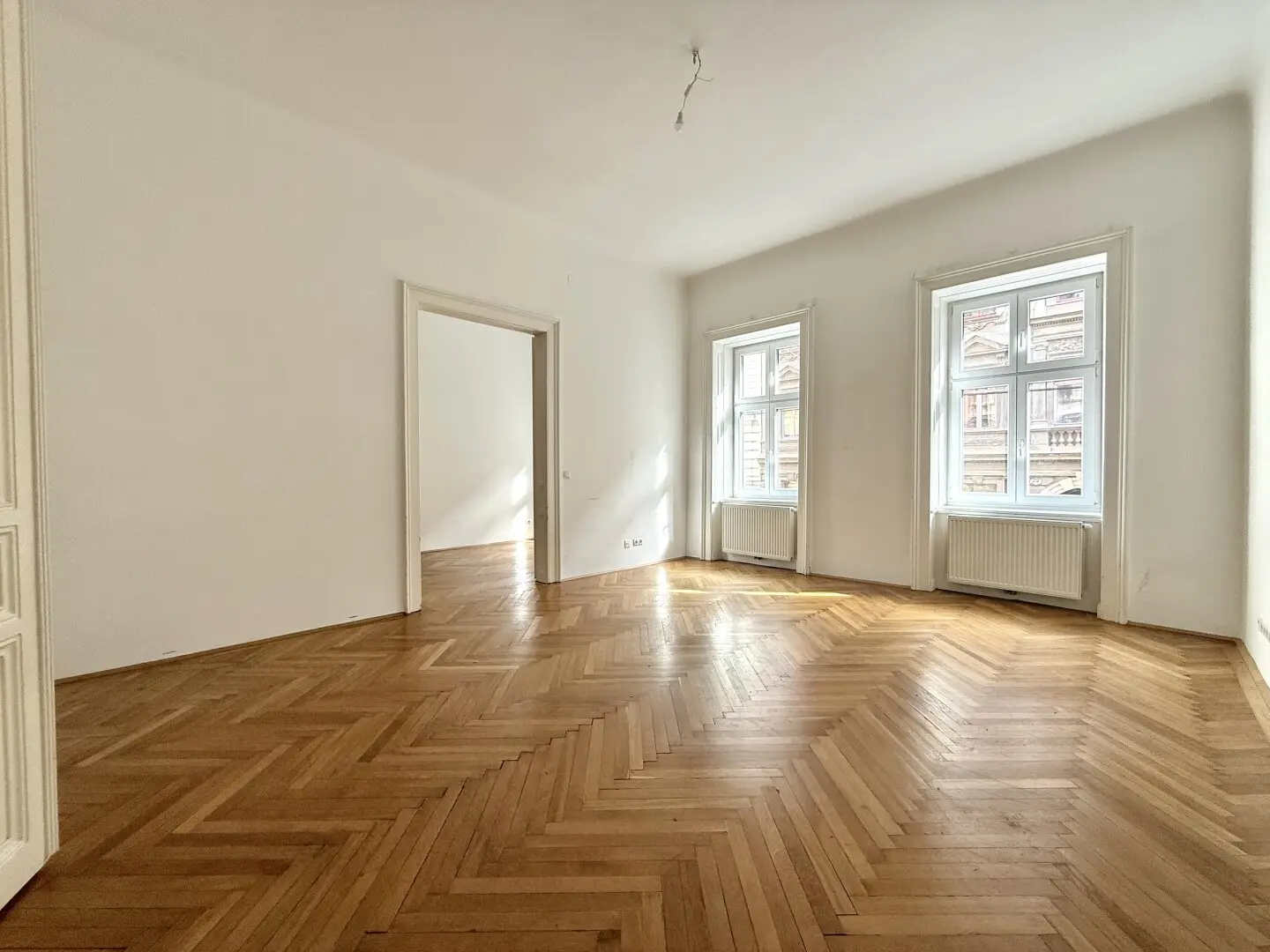 Altbaucharme trifft modernen Wohnkomfort – großzügige 99 m², 3,20 m Raumhöhe, elegante Flügeltüren & viel Platz für die Familie -inkl. LIFT!