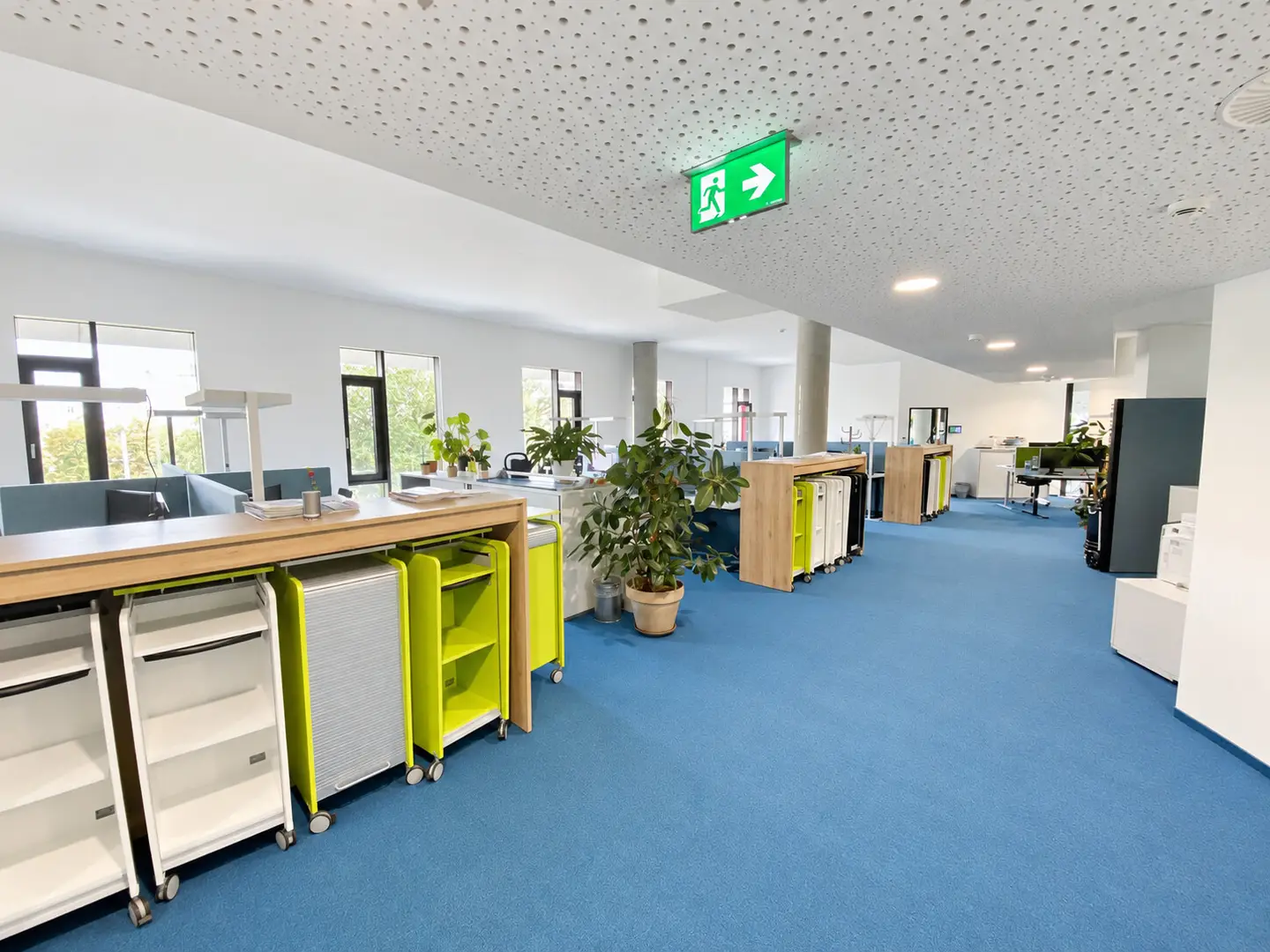 Moderne Wohnung im Messecarree mit begrünter Plaza