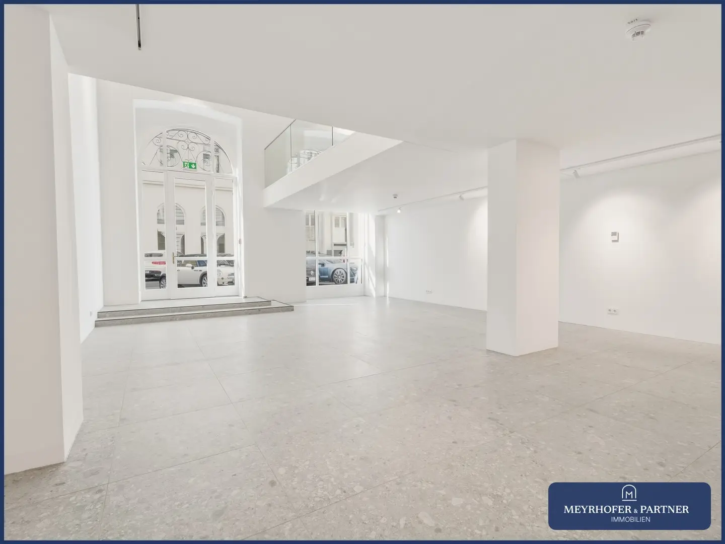 Erdgeschosswohnung mit Galerie und hohen Raumhöhen