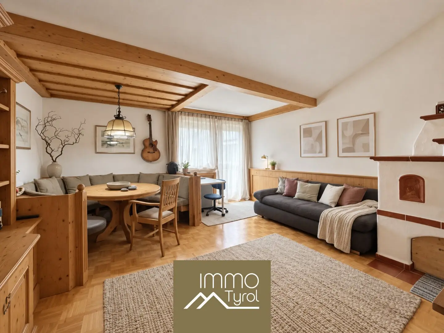 Gemütliche 3-Zimmer-Dachgeschosswohnung mit Westbalkon und Bergblick in Fritzens