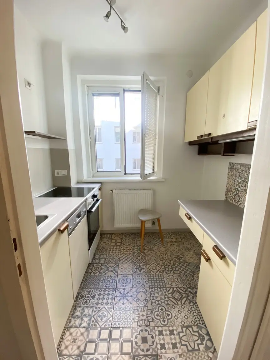 Hofseitige Wohnung nahe Karmelitermarkt mit Lift