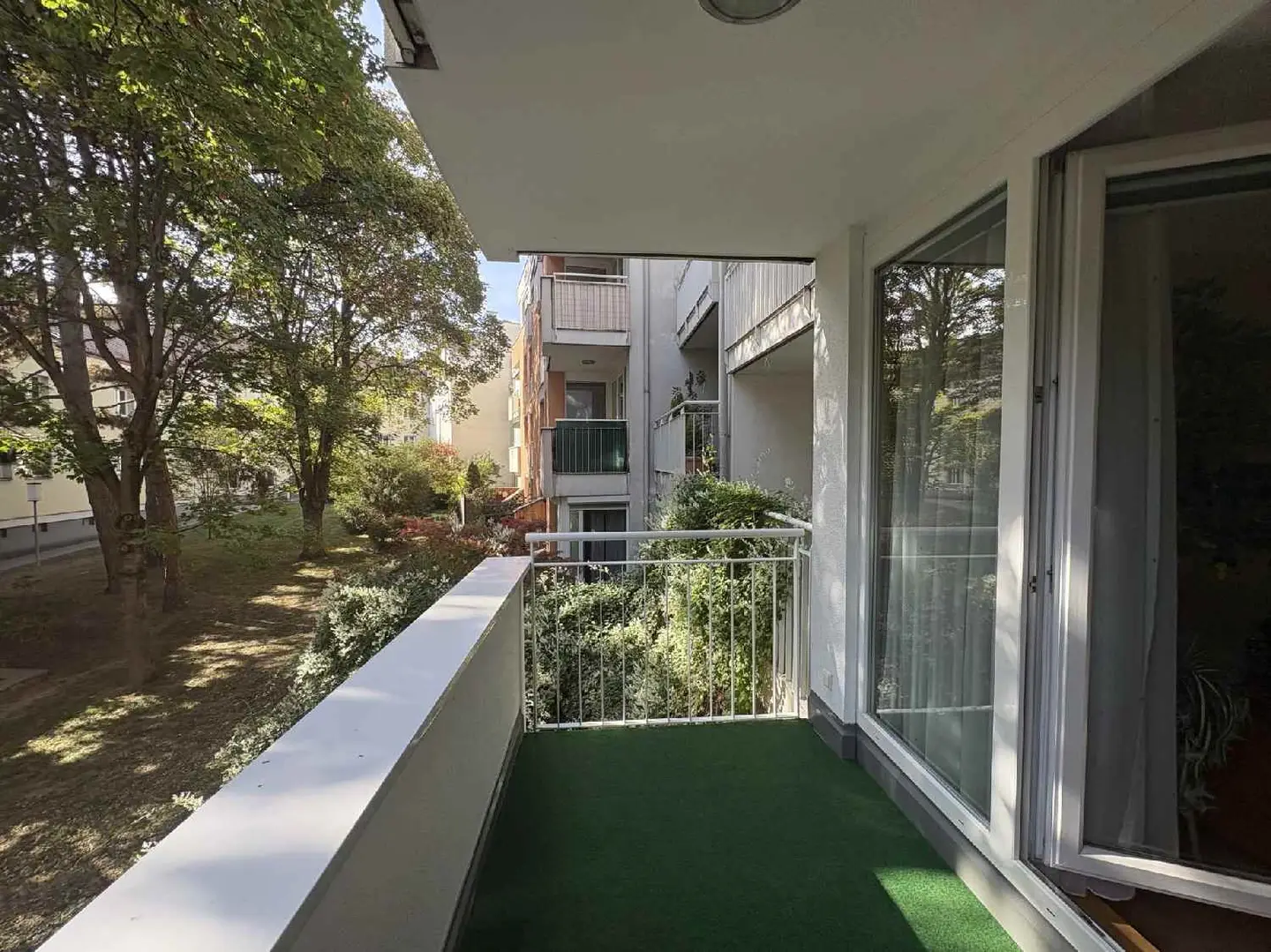Ruhige Wohnung mit Balkon und eigener Garage