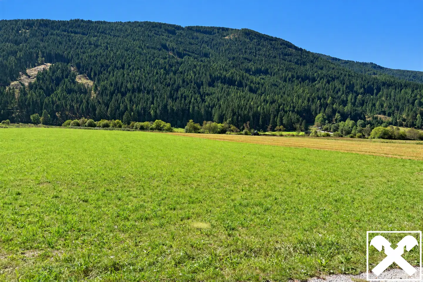 Versatile agricultural land with good accessibility apartment