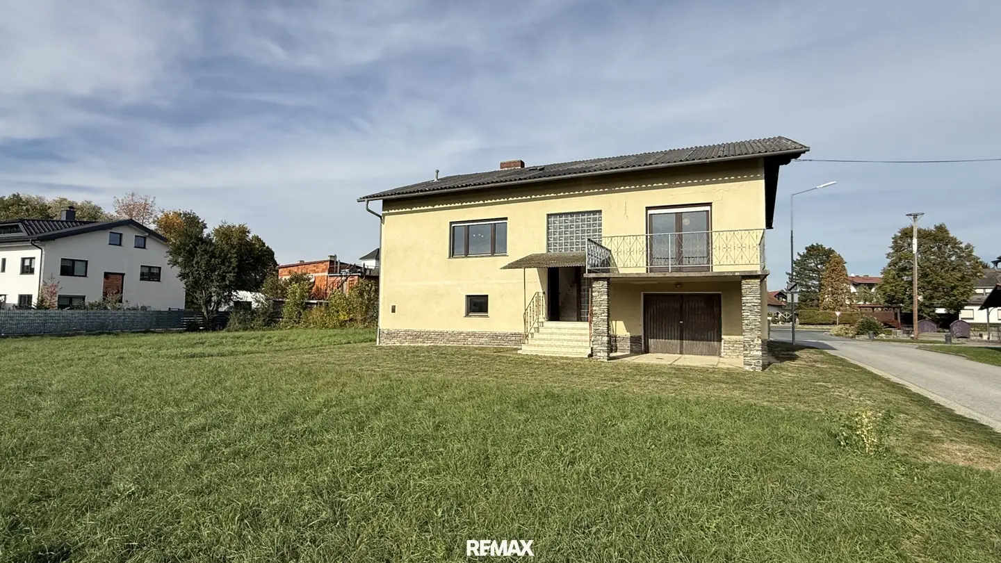 4-Zimmer-Einfamilienhaus in Strem mit Garten, 2 Balkone und Garage