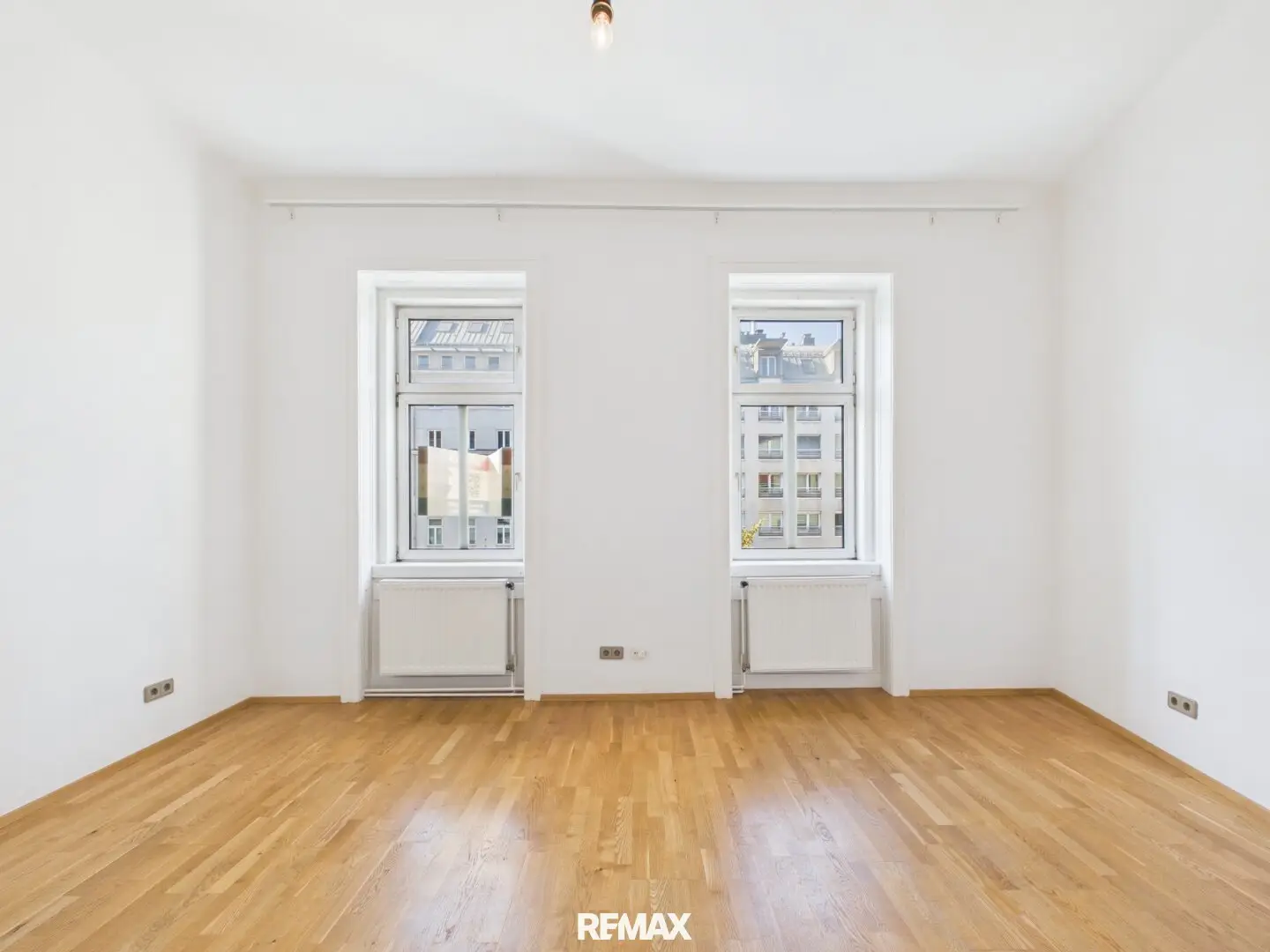 Elegante 2-Zimmer-Altbauwohnung in Wiedner Hauptstraße bereit zum Einziehen
