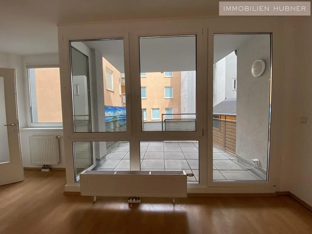 Neubauwohnung mit großer Terrasse und Loggia nahe U3