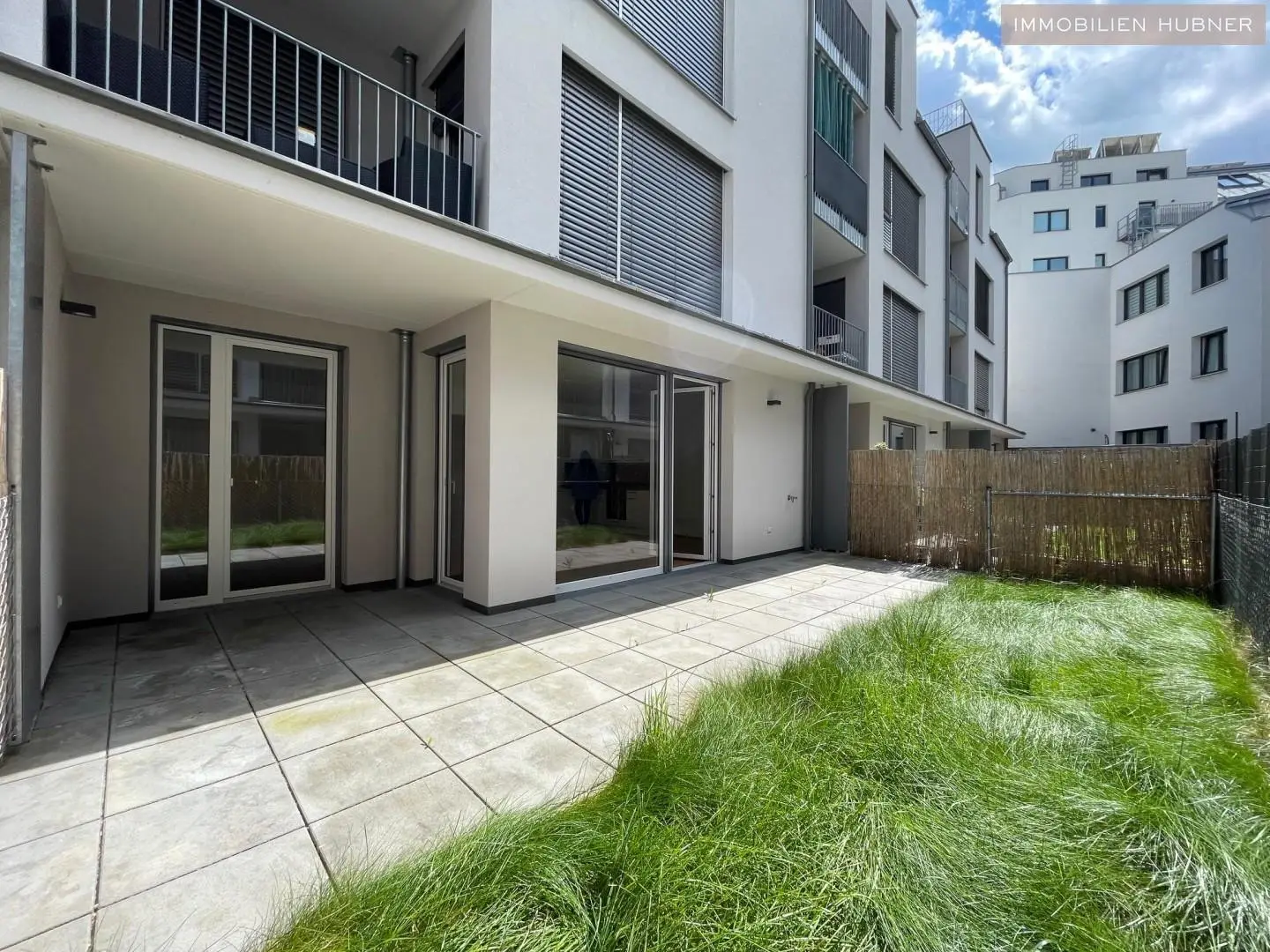 Bright apartment with private garden and terrace