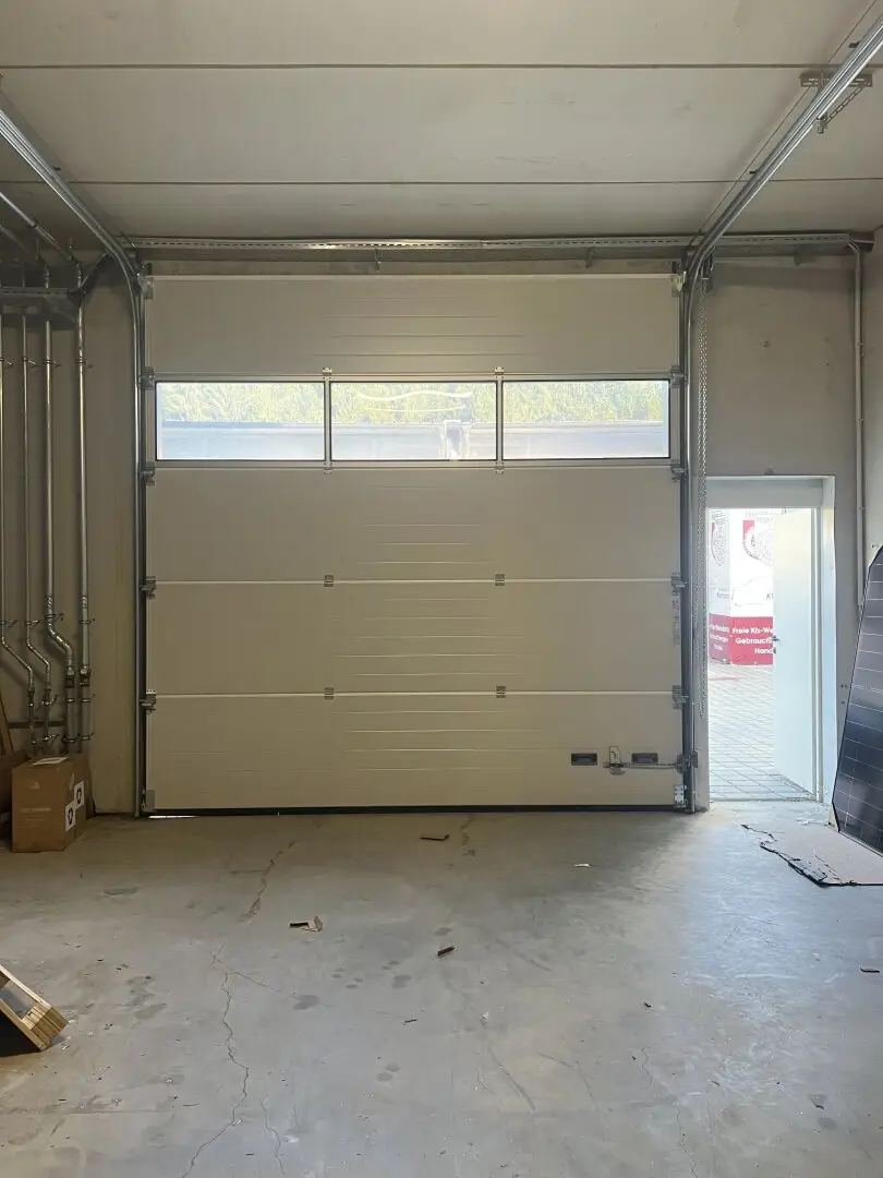 Halle 90 m2 - ab sofort - sehr gute Lage