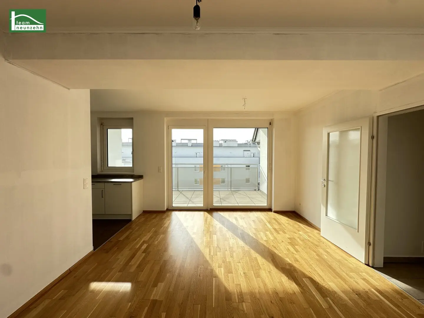 3-Zimmer mit großer Loggia und privater Dachterrasse! Nahe Schwechat Zentrum und S-Bahn!