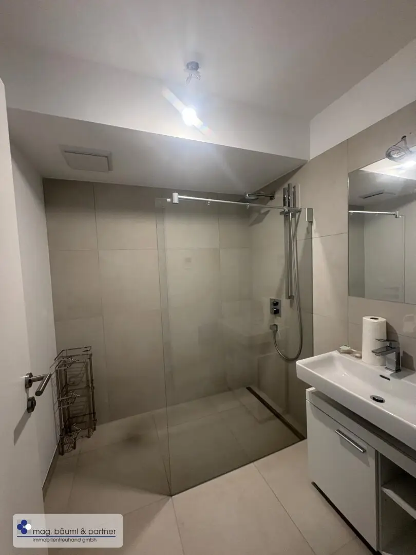 First occupancy with 2 rooms, balcony and view of greenery