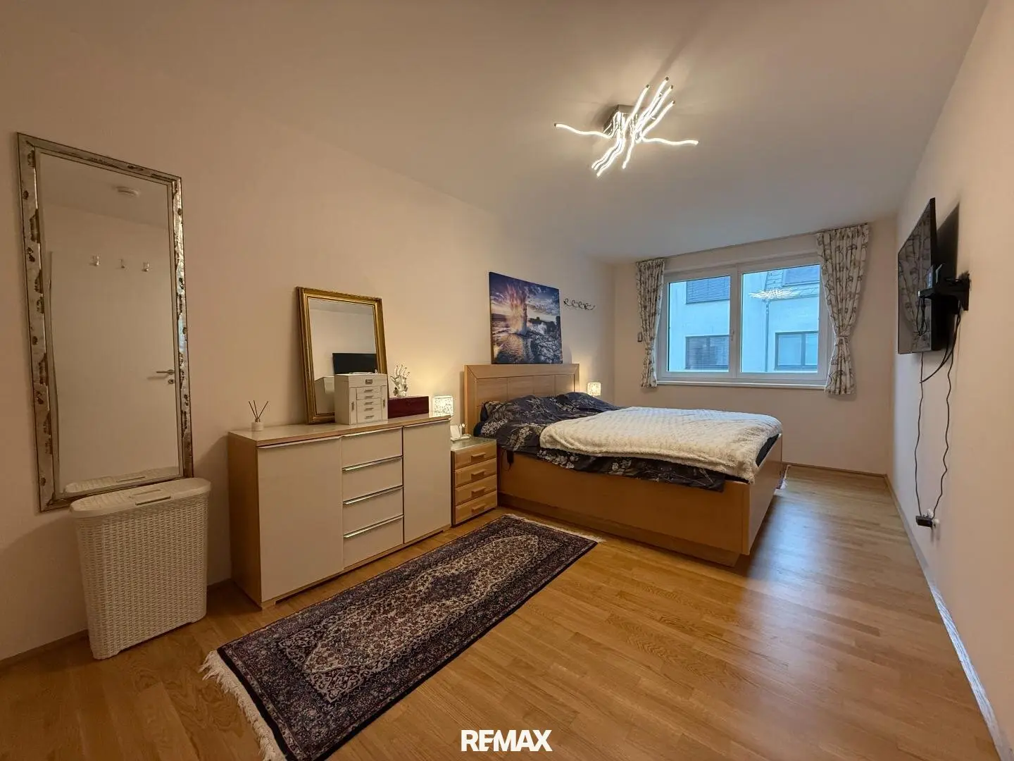 Schlafzimmer 1