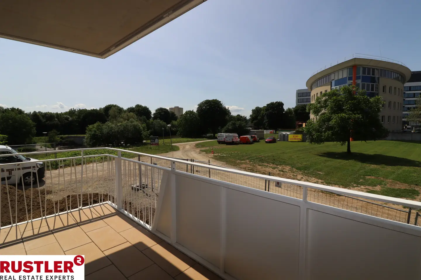 Erstbezug Wohnung mit Balkon und Traisenlage