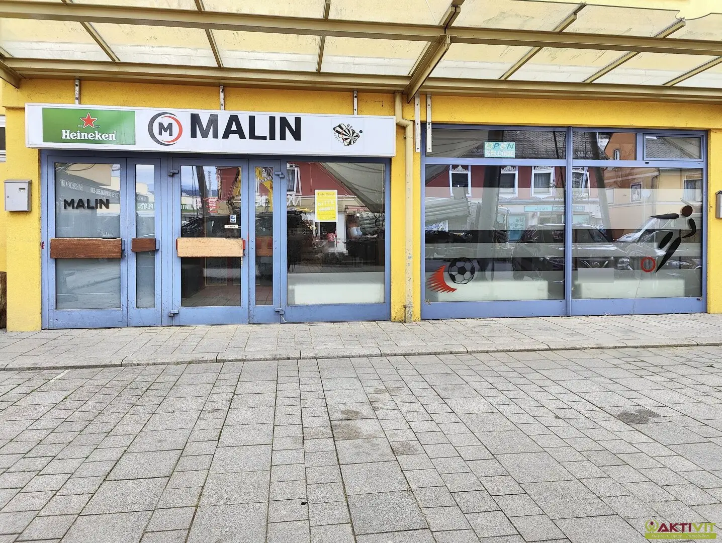 Geschäftslokal mit großer Glasfront im Zentrum von Zeltweg. - Vielseitige Möglichkeiten zur Nutzung.