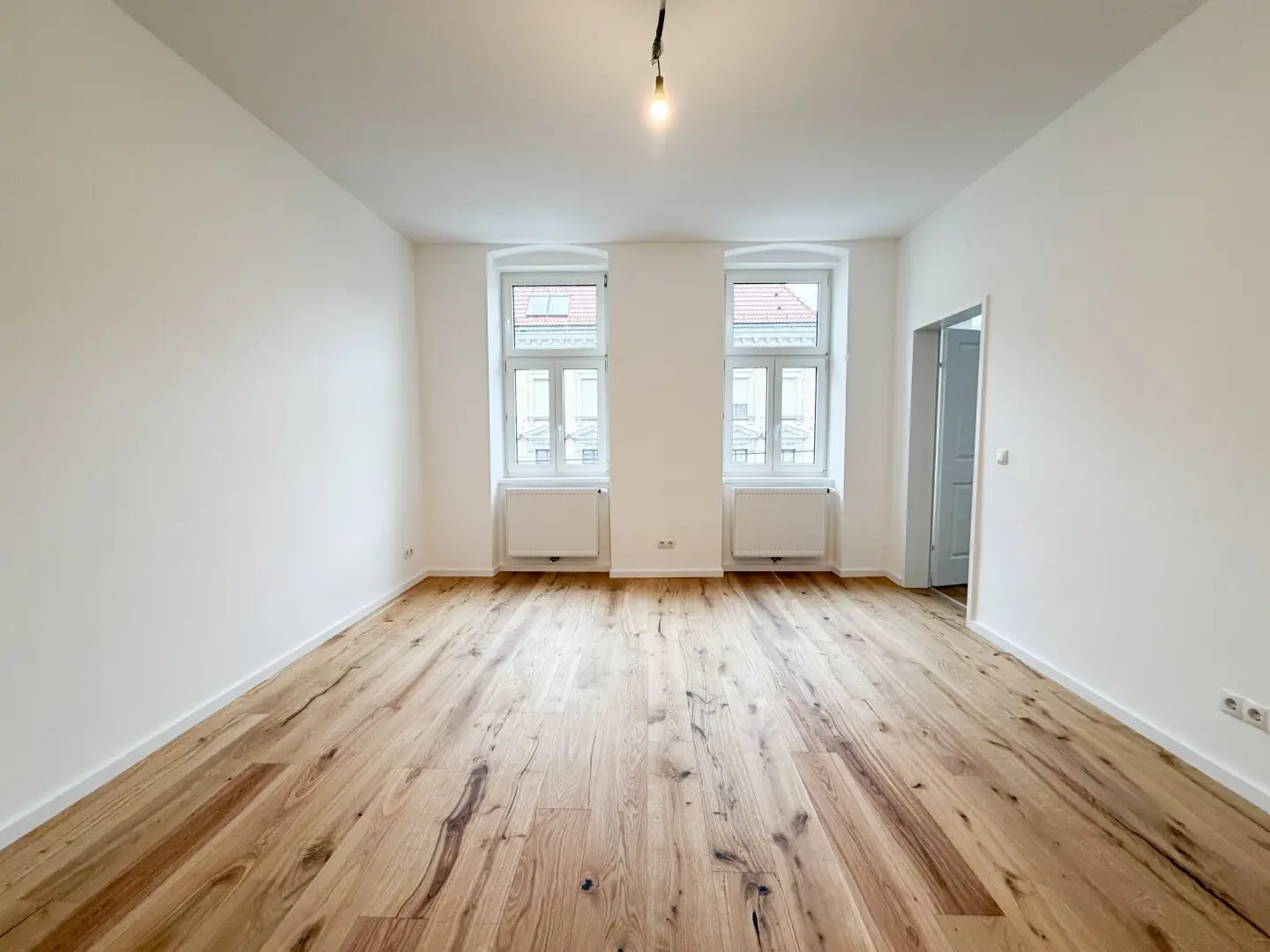 U3 "Hütteldorfer Straße": beautifully renovated 2-room apartment near Meislmarkt