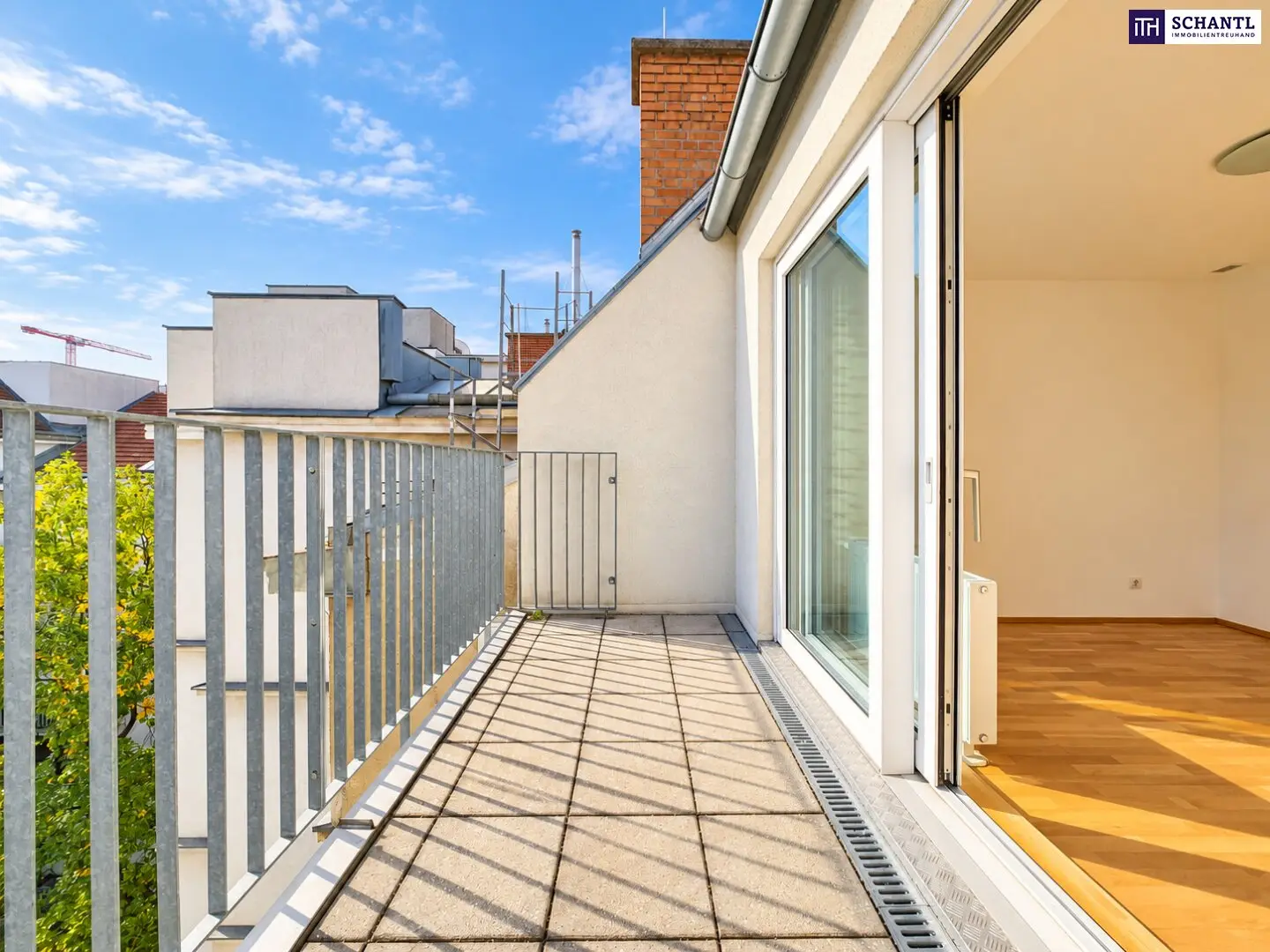 Über den Dächern Wiedens | Helle 2-Zimmer-Dachgeschosswohnung mit Terrasse &amp; Klima | Jetzt Besichtigung sichern!