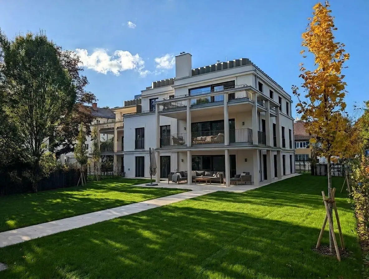 Erstbezug an der Salzach: 176 m² Gartenwohnung mit 630 m² Privatgarten in Salzburg-Josefiau!