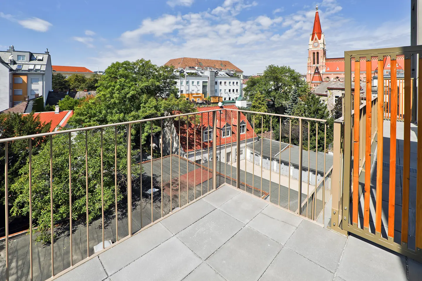 Erstbezug Maisonettewohnung mit zwei Terrassen nahe U3