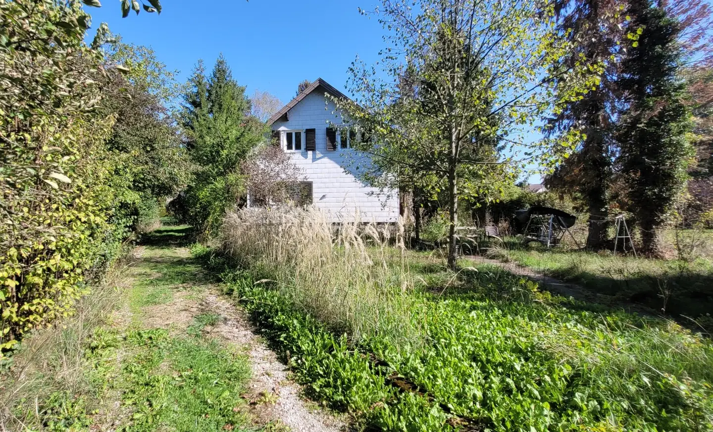 Älteres Einfamilienhaus in Grünruhelage + zusätzliches Grundstück in Petzenkirchen