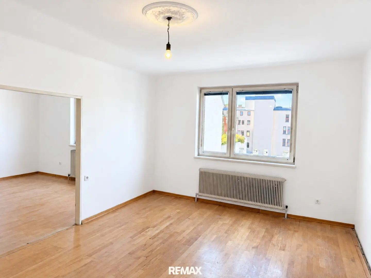 Spacious 3-room apartment with loggia in 1120 Vienna – buy now