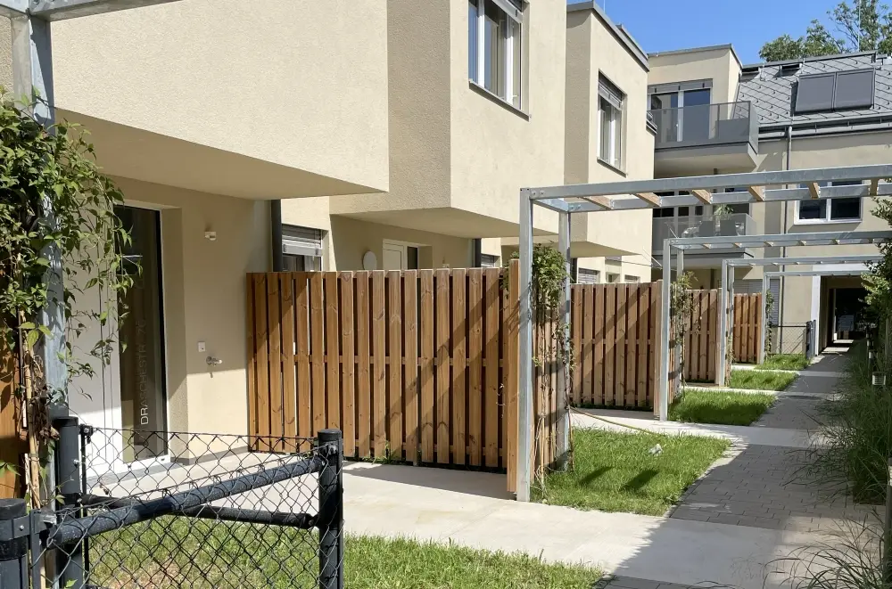 Maisonettewohnung with private garden and west terrace