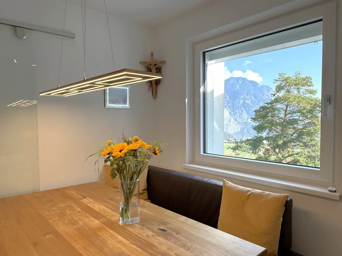 Oberperfuss: 3-Zimmer-Wohnung & Wintergarten & Loggia & TG-Stellplatz